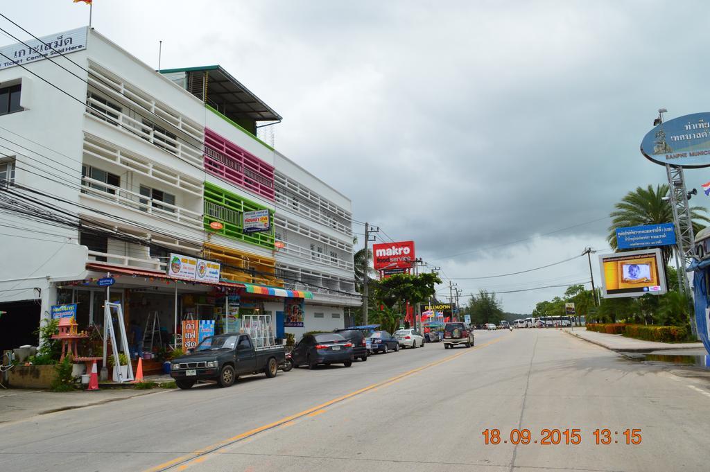 La Paillote Guest House Rayong Esterno foto