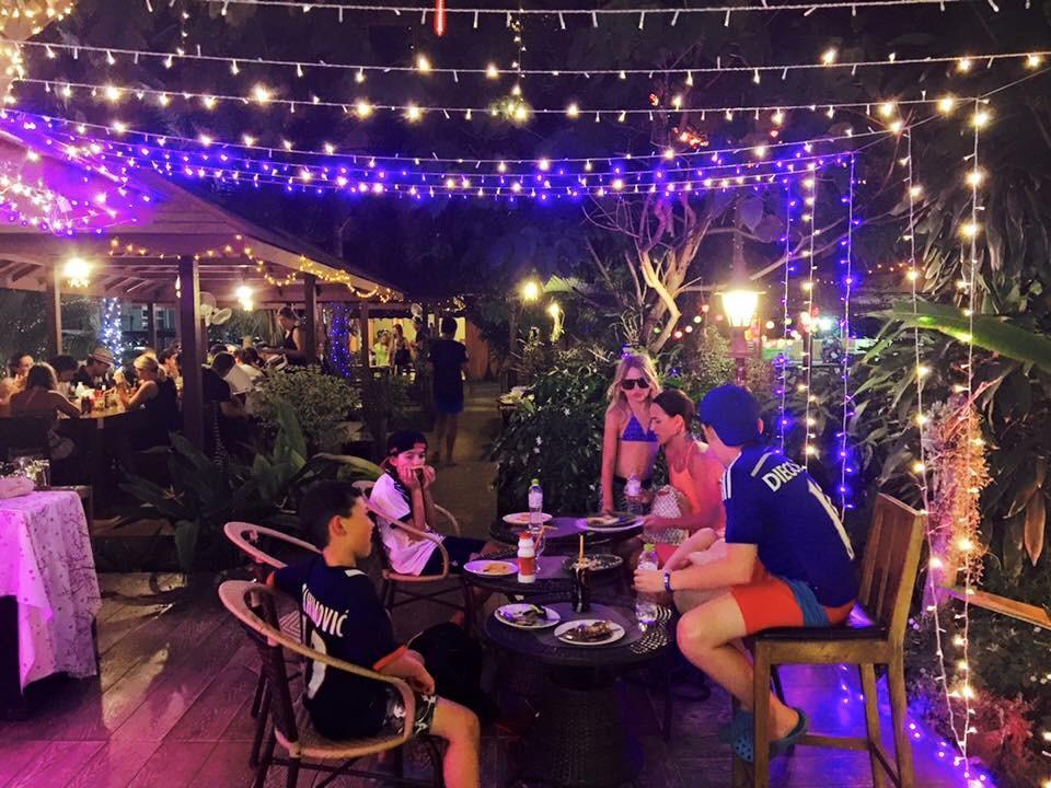 La Paillote Guest House Rayong Esterno foto